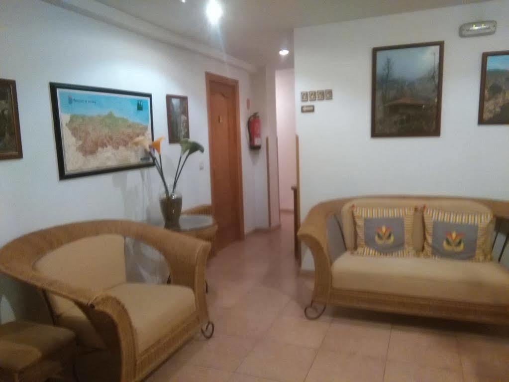 Hospedaje Torreon Onís Eksteriør bilde
